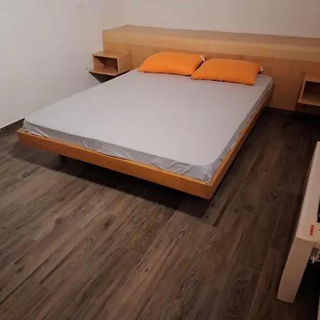 Dom Klementa Juga Lepena